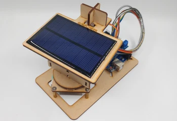 Maži Gamybos Pažangi Saulės Šviesos Stebėjimo Įranga, skirta elektros Energijos gamybai Tinka Single-chip Mikrokompiuteris.