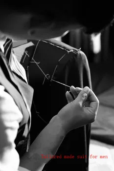 Tinkinti padarė Dvi mygtuką Jaunikis Tuxedos juoda Žingsniu atvartas Geriausią Vyro Groomsmen Prom Kostiumai Vyrams Vestuvių Kostiumas( striukė+Kelnės+liemenė+kaklaraištis)